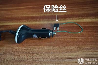 武装到充电器 智能行车记录仪 Autobot eye 使用测评